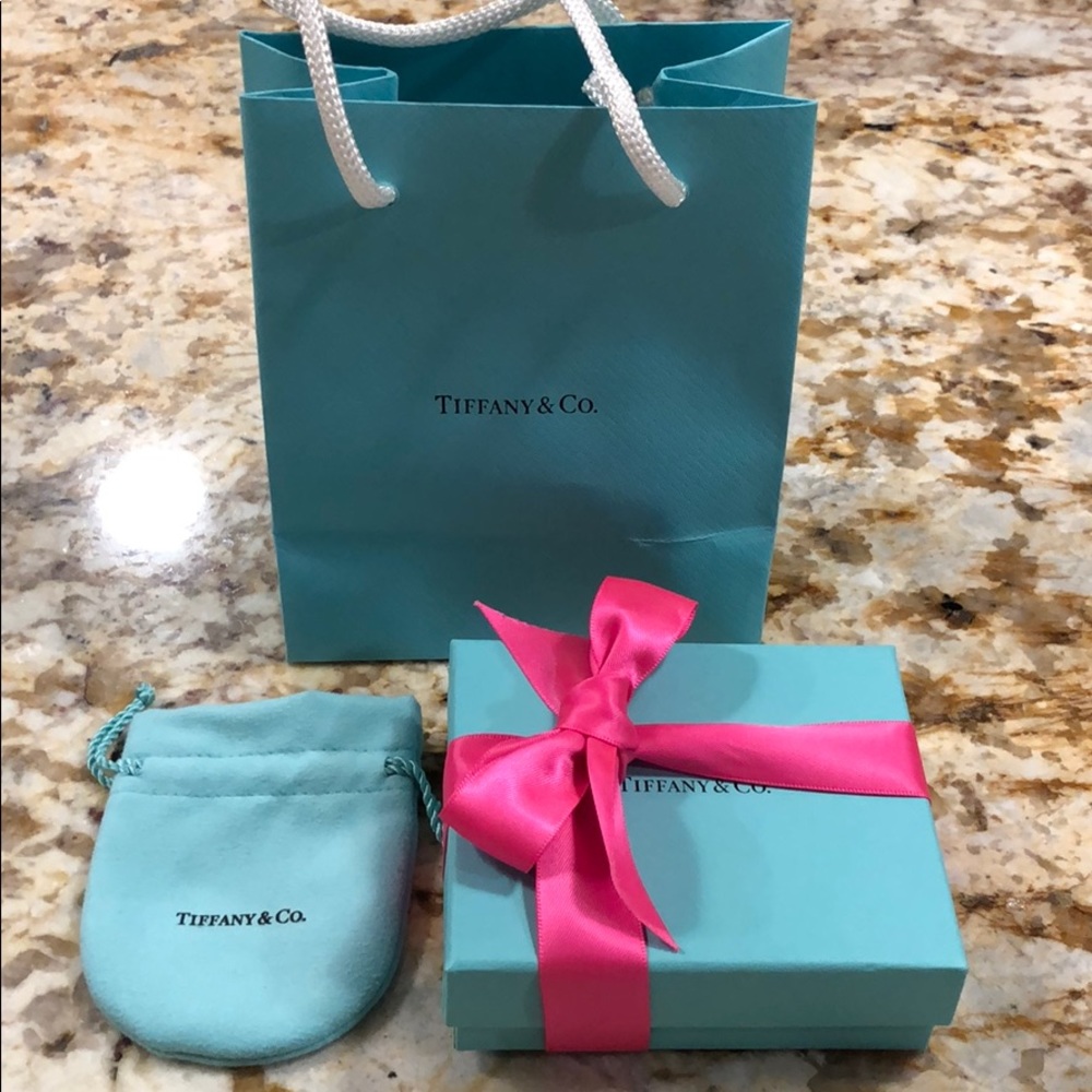 Tiffany Box w Pink Ribbon, Bag & Pouch